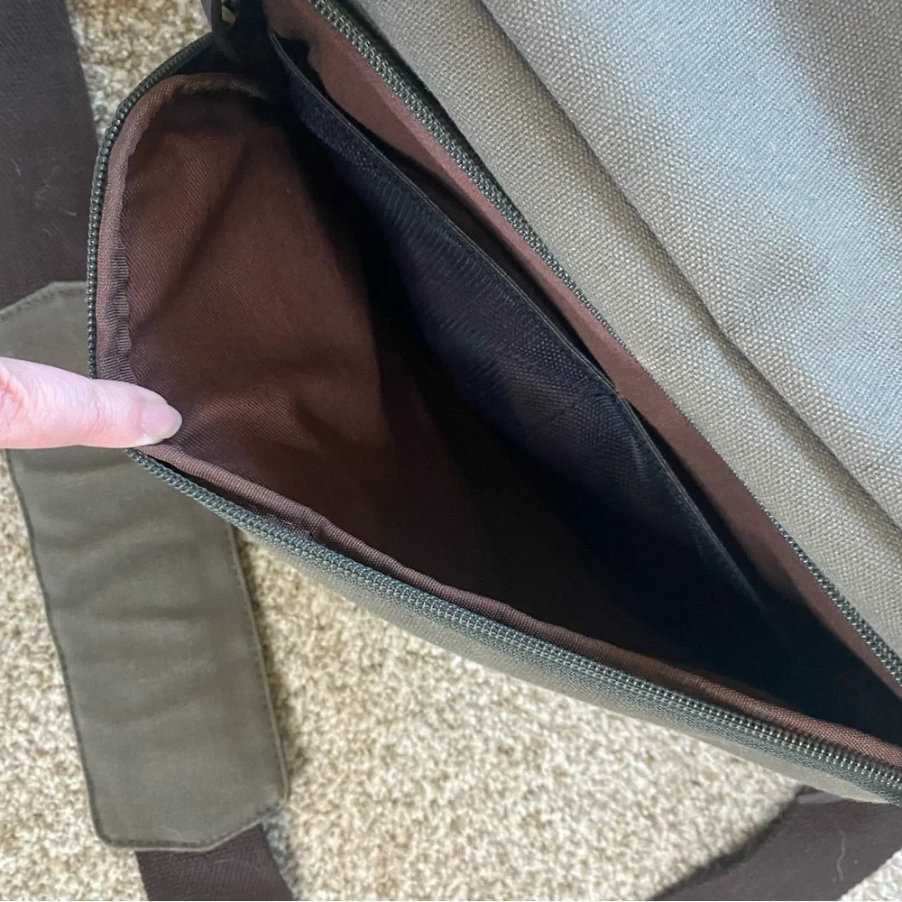 Platinum Vintage DSLR Messenger Style Canvas Camera Bag | Army Green & Brown